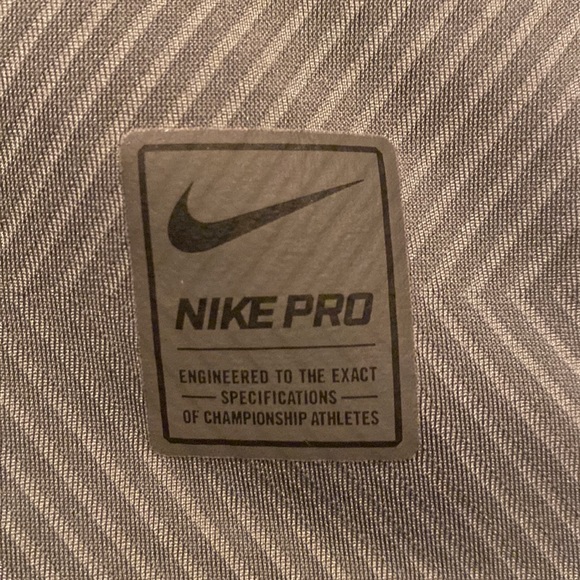 Nike Pro Dri-Fit grey Long Sleeve - Picture 2 of 5
